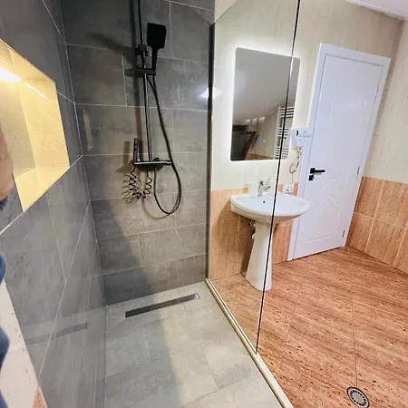 Potka Tirane Апартаменты